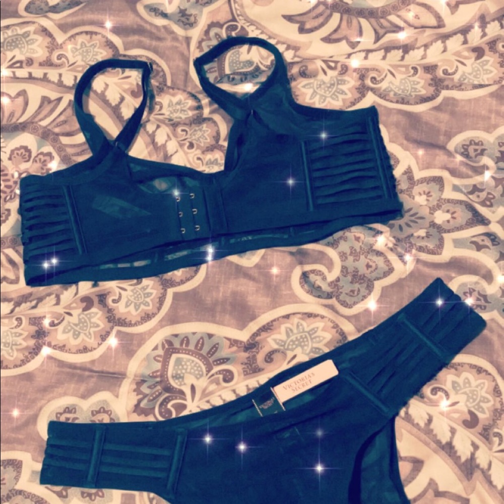 Bra Set - Picture 2 of 3